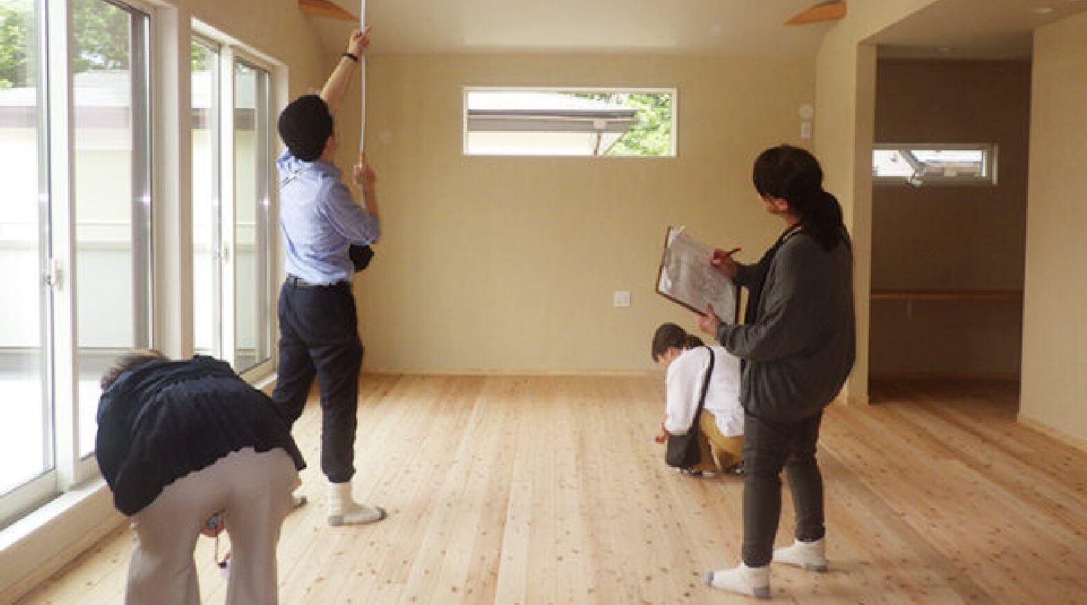 複数スタッフによる社内検査