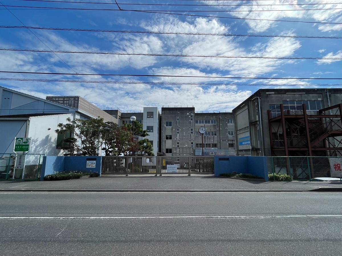 柏市立逆井中学校