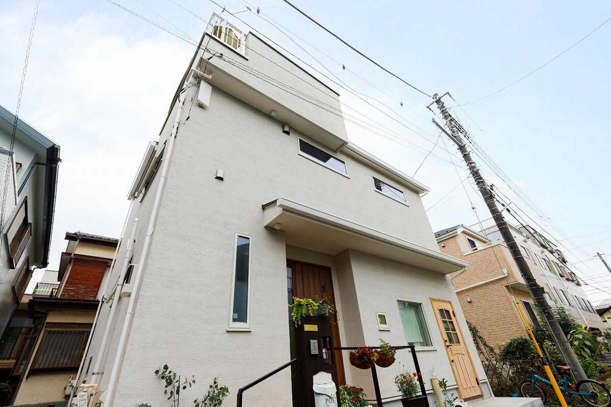 耐震性高く自然素材に溢れた住宅